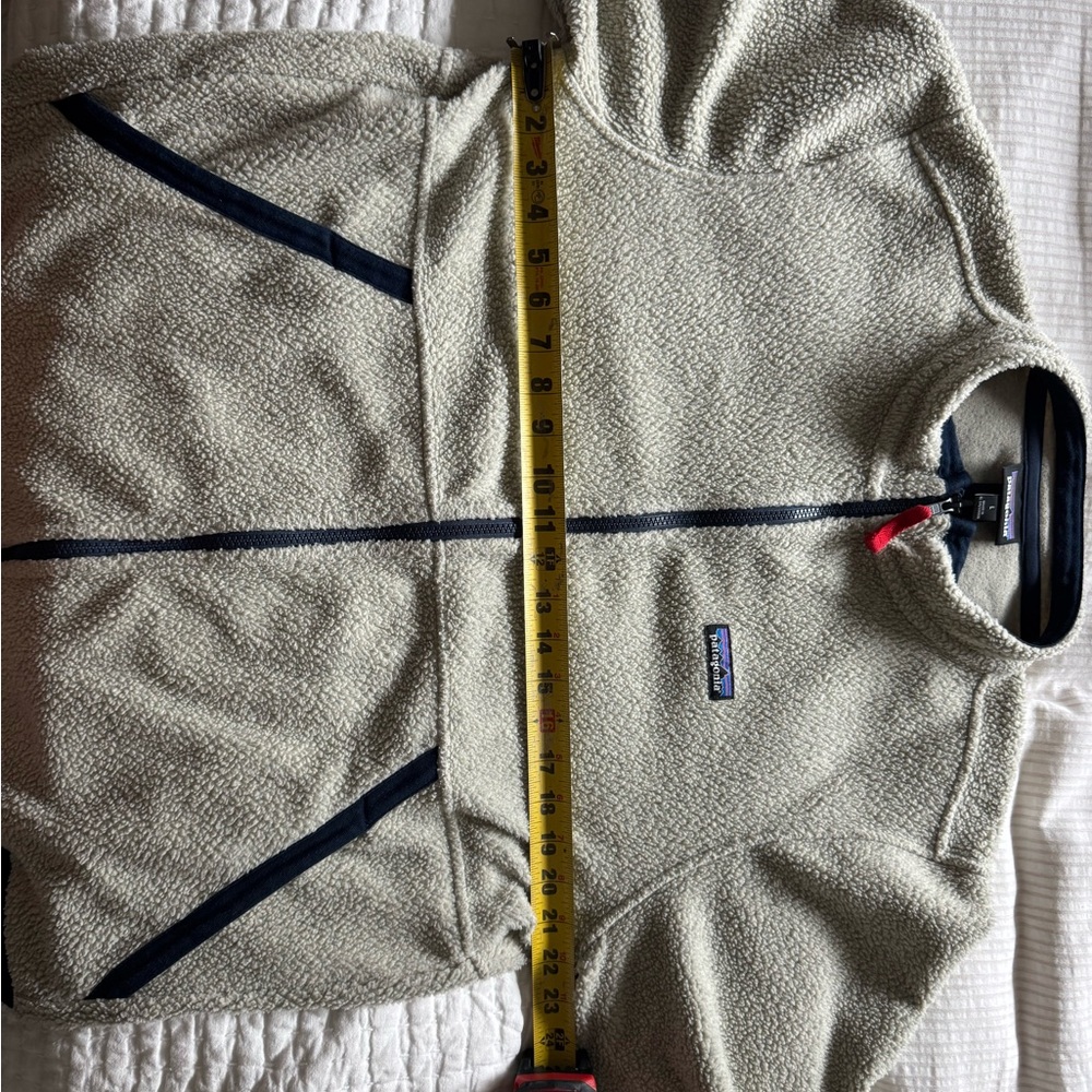 Patagonia Men's Zip-Up Sweater in Gray and Navy - Picture 4 of 4